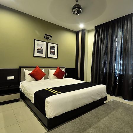 Plumeria Luxury Service Villa George Town Eksteriør bilde